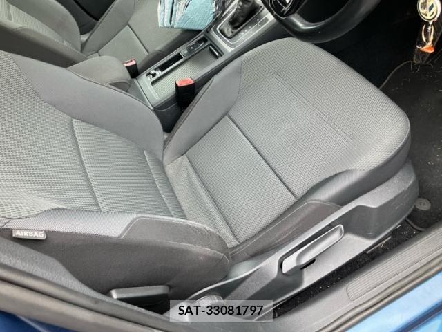VolksWagen GOLF 2015-04 8318063-10