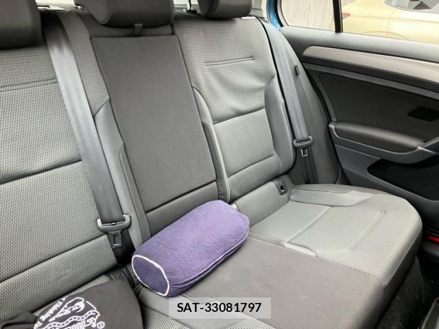 VolksWagen GOLF 2015-04 8318063-12