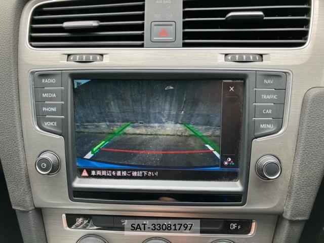 VolksWagen GOLF 2015-04 8318063-15