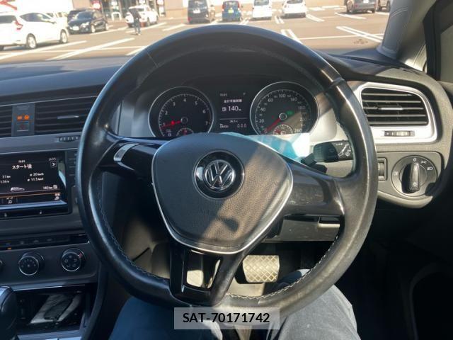 VolksWagen GOLF 2016-03 8338503-18