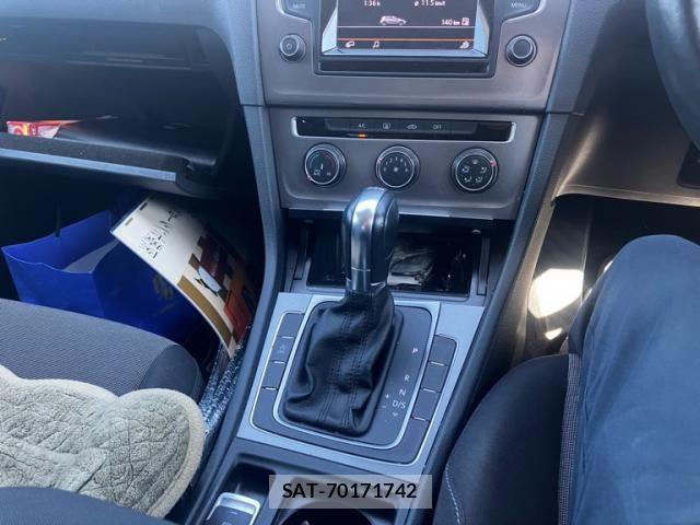 VolksWagen GOLF 2016-03 8338503-19