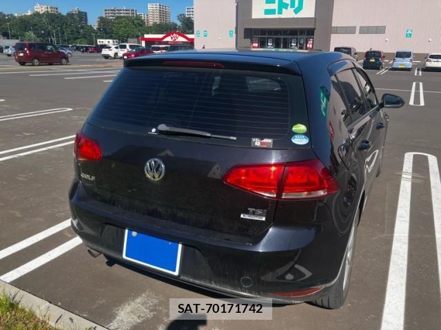 VolksWagen GOLF 2016-03 8338503-3