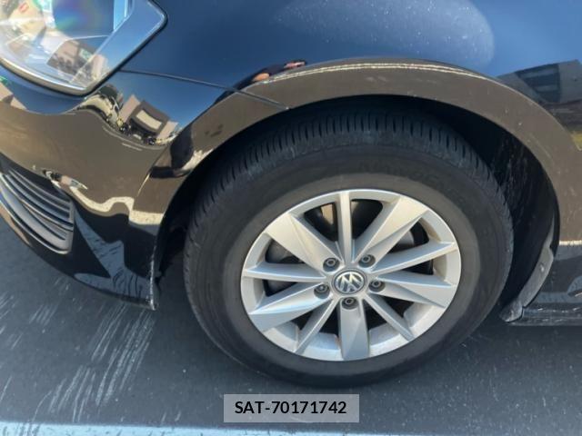 VolksWagen GOLF 2016-03 8338503-4