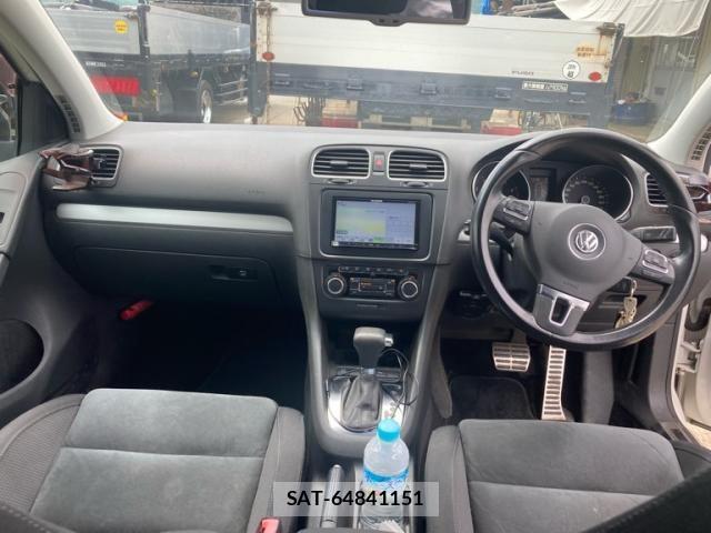 VolksWagen GOLF 2009-11 8338502-15