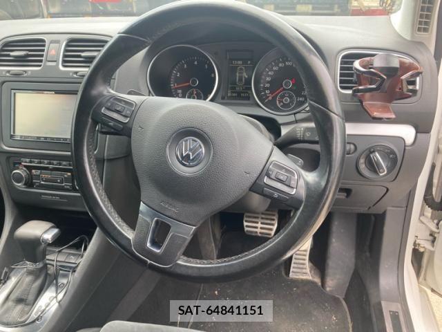 VolksWagen GOLF 2009-11 8338502-16