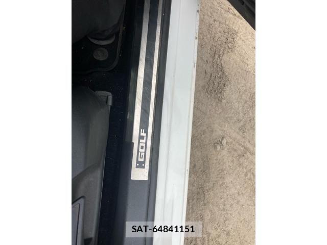 VolksWagen GOLF 2009-11 8338502-17