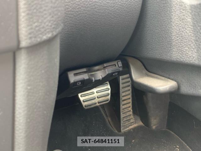 VolksWagen GOLF 2009-11 8338502-25