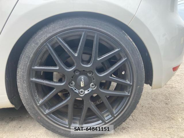 VolksWagen GOLF 2009-11 8338502-7