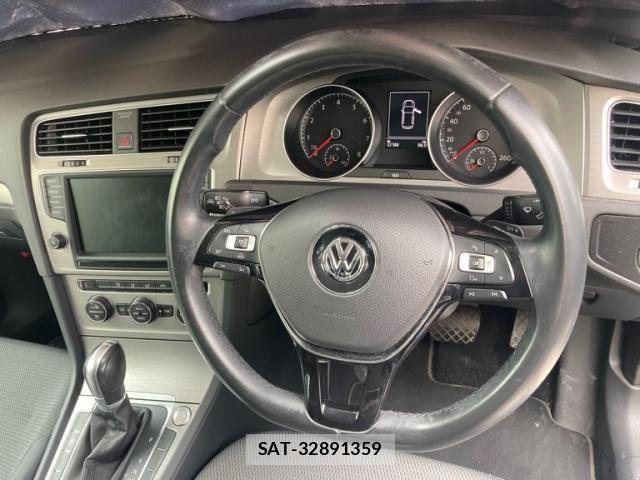 VolksWagen GOLF 2015-01 8338501-15