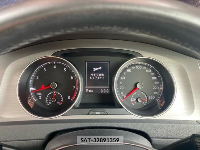 VolksWagen GOLF 2015-01 8338501-17