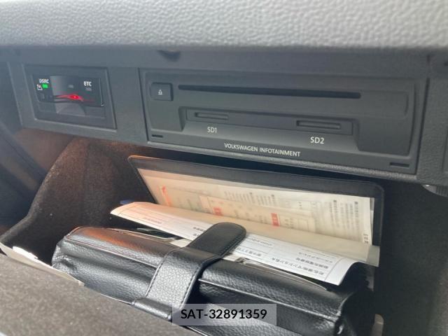 VolksWagen GOLF 2015-01 8338501-23