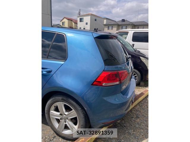 VolksWagen GOLF 2015-01 8338501-6