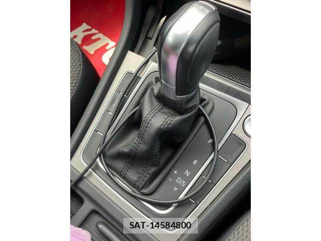 VolksWagen GOLF 2016-07 8372377-9