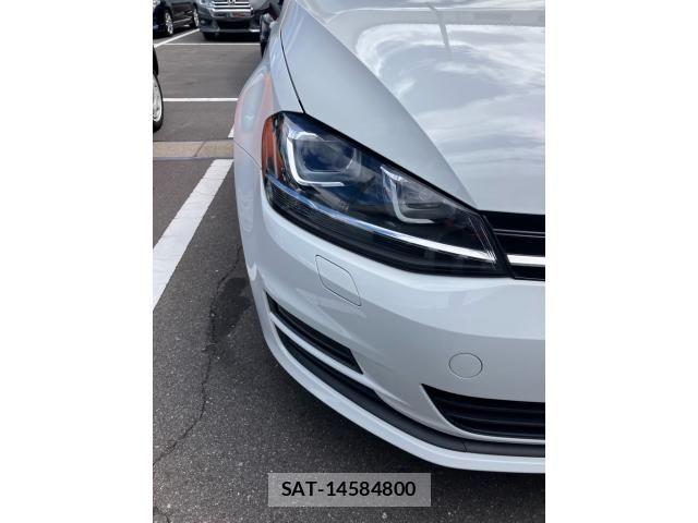 VolksWagen GOLF 2016-07 8372377-1