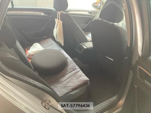 VolksWagen GOLF 2015-03 8372378-12