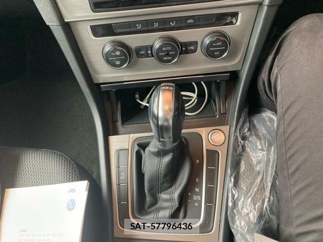 VolksWagen GOLF 2015-03 8372378-25