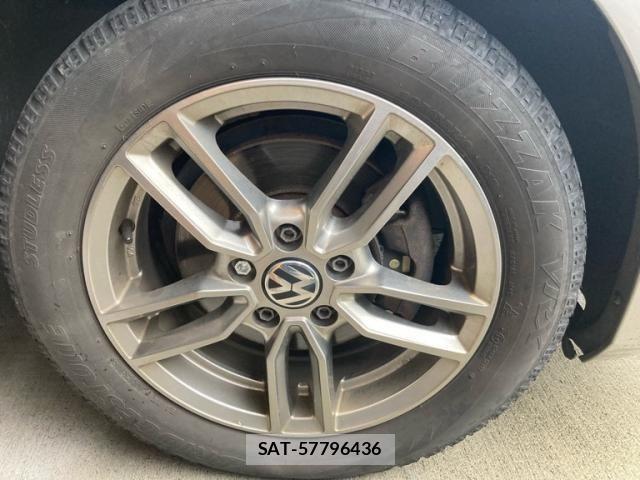 VolksWagen GOLF 2015-03 8372378-27