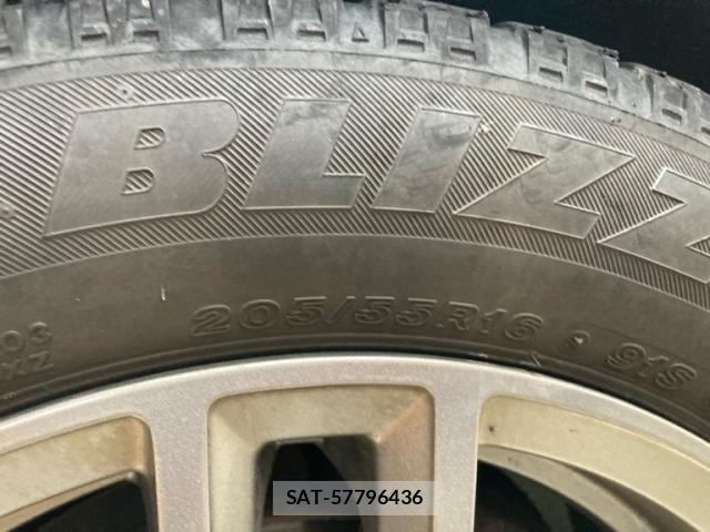 VolksWagen GOLF 2015-03 8372378-29