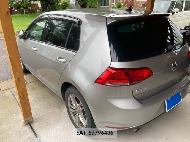VolksWagen GOLF 2015-03 8372378-6