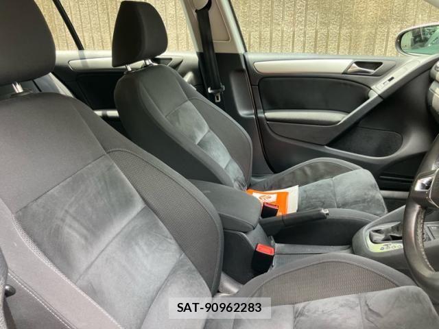 VolksWagen GOLF 2011-09 8372379-13