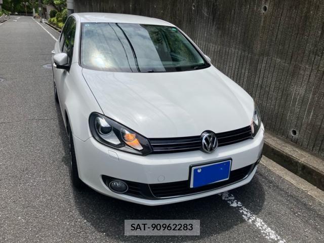 VolksWagen GOLF 2011-09 8372379-2