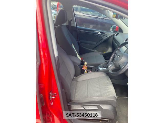 VolksWagen GOLF 2010-06 8415825-10