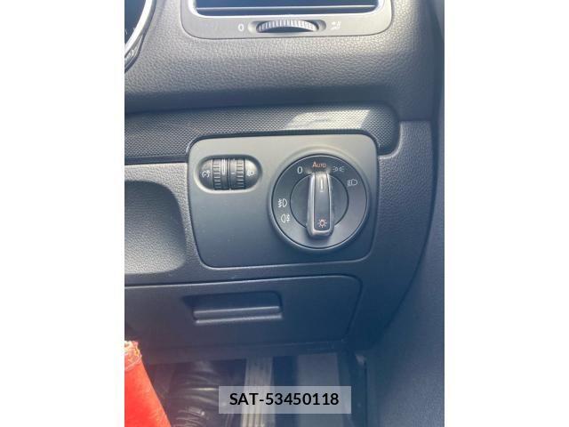 VolksWagen GOLF 2010-06 8415825-12