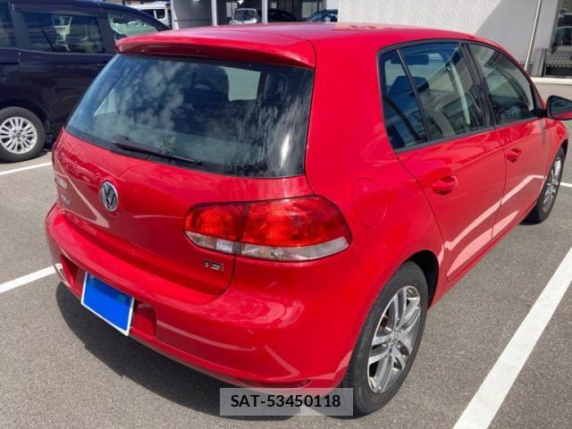VolksWagen GOLF 2010-06 8415825-2