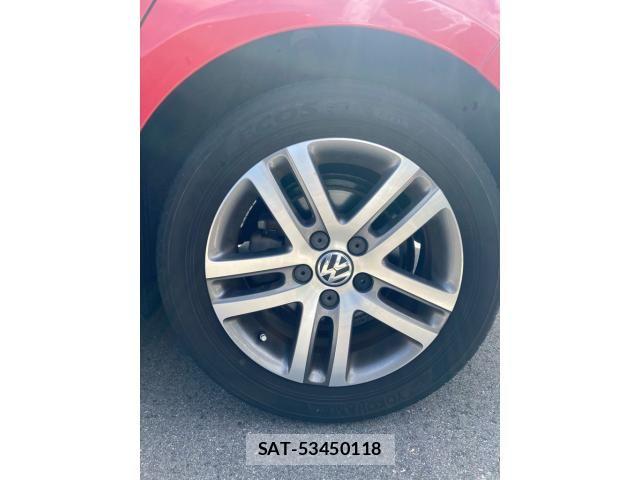 VolksWagen GOLF 2010-06 8415825-6