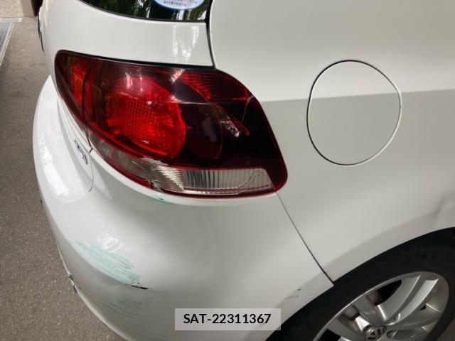 VolksWagen GOLF 2011-09 8415827-24