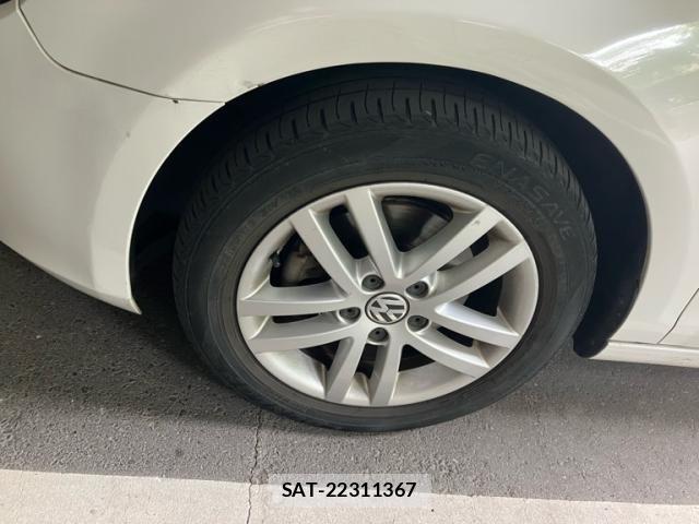 VolksWagen GOLF 2011-09 8415827-2
