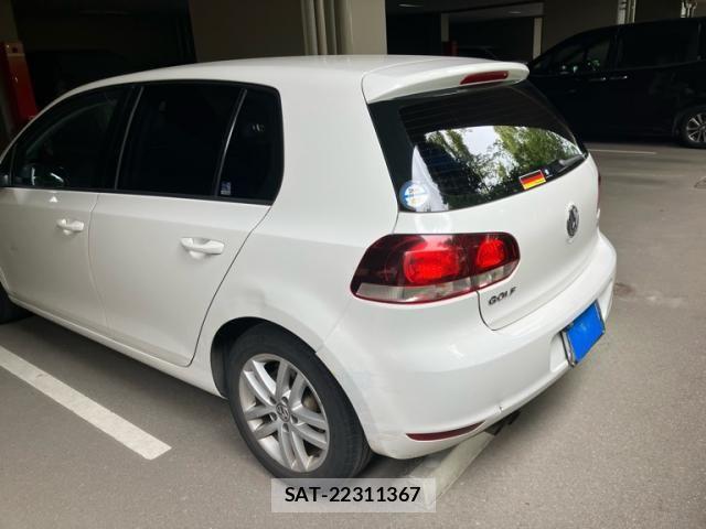 VolksWagen GOLF 2011-09 8415827-5