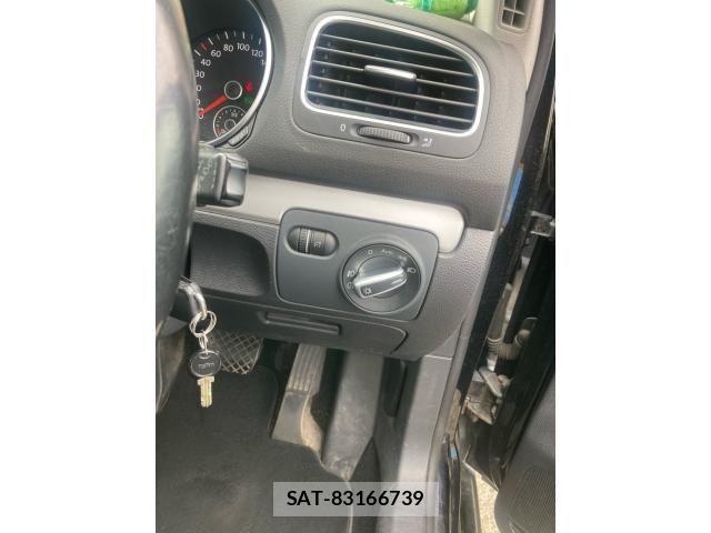 VolksWagen GOLF 2011-10 8415829-15