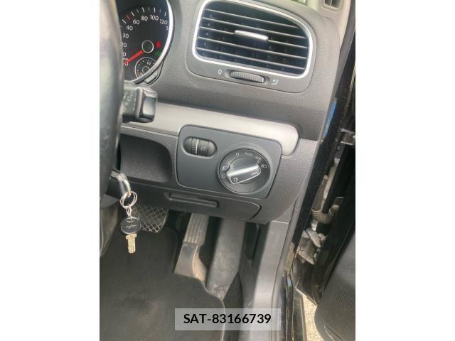 VolksWagen GOLF 2011-10 8415829-18