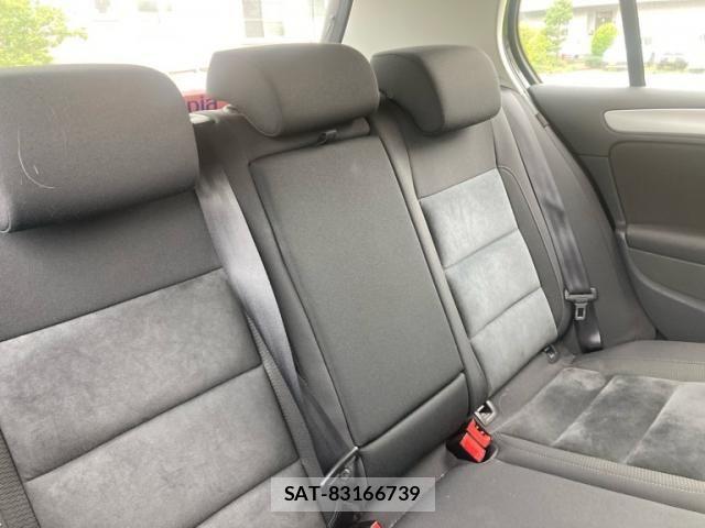 VolksWagen GOLF 2011-10 8415829-20