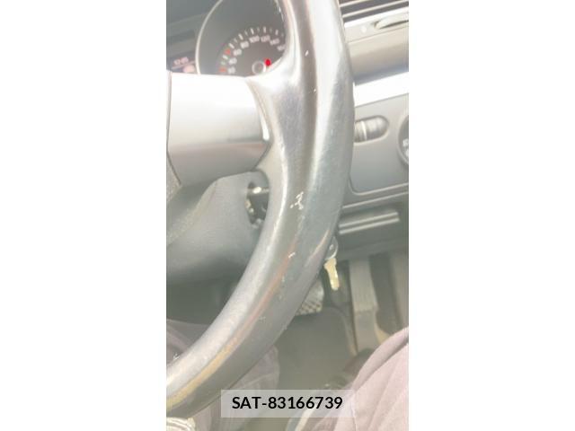 VolksWagen GOLF 2011-10 8415829-24