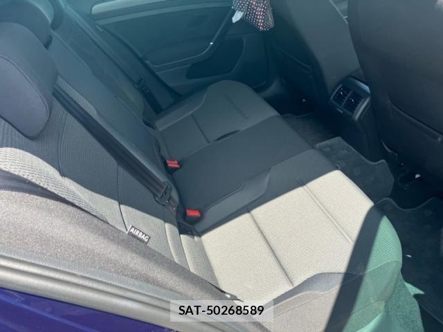 VolksWagen GOLF 2019-03 8415822-12