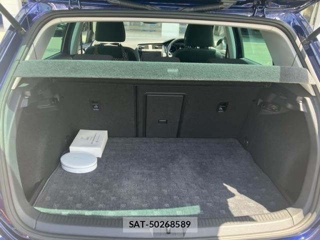 VolksWagen GOLF 2019-03 8415822-13