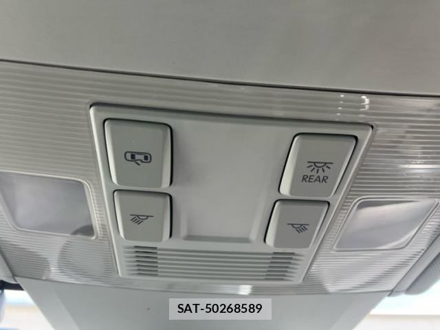 VolksWagen GOLF 2019-03 8415822-22