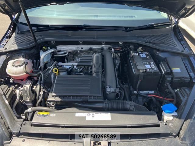 VolksWagen GOLF 2019-03 8415822-5
