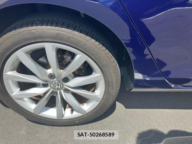 VolksWagen GOLF 2019-03 8415822-7