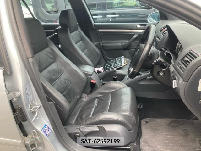 VolksWagen GOLF 2006-07 8415826-13