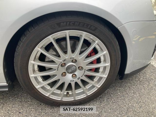 VolksWagen GOLF 2006-07 8415826-7