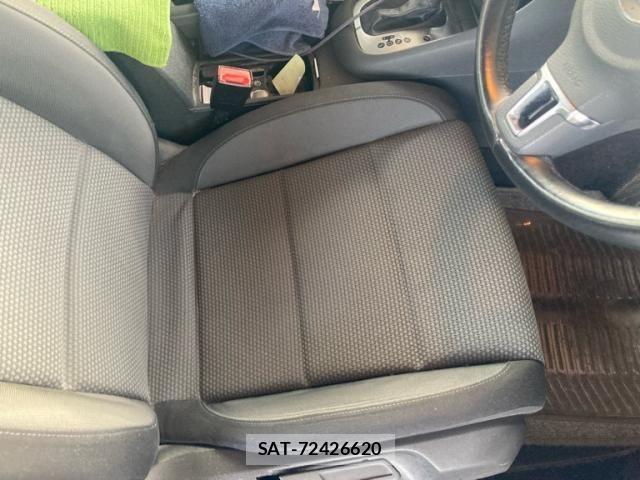 VolksWagen GOLF 2009-12 8415828-7