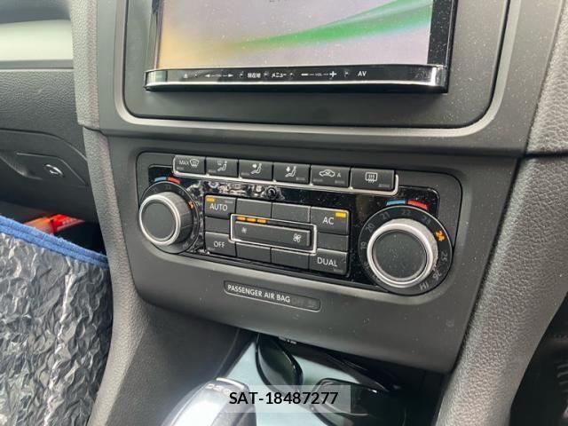 VolksWagen GOLF 2011-09 8415831-13