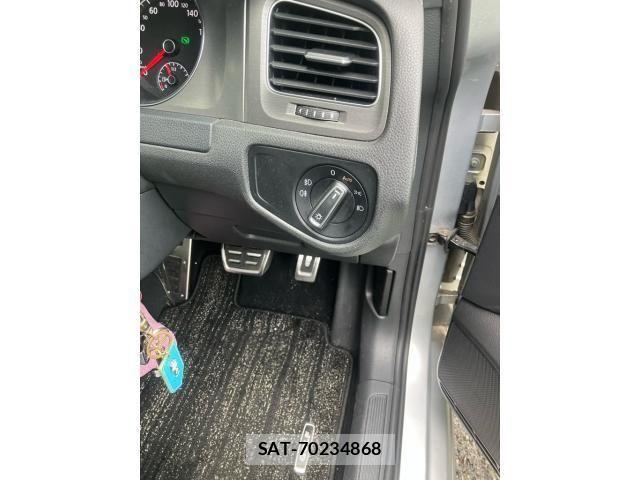VolksWagen GOLF 2013-11 8439101-11