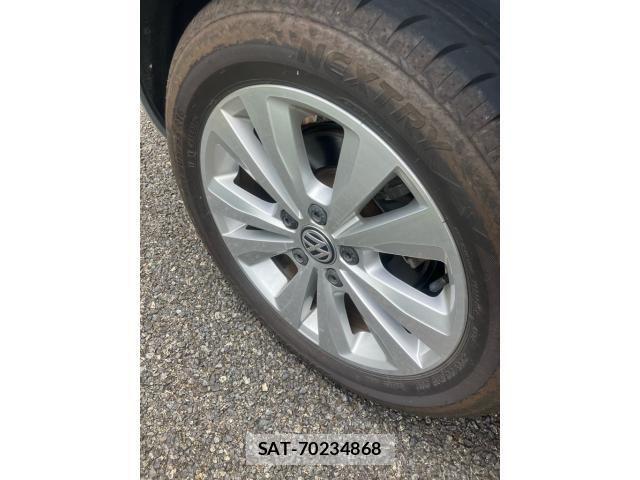 VolksWagen GOLF 2013-11 8439101-4