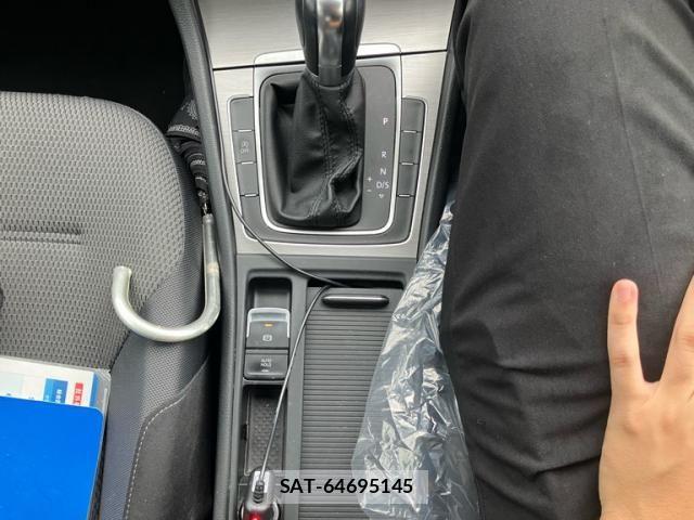 VolksWagen GOLF 2014-02 8458768-21