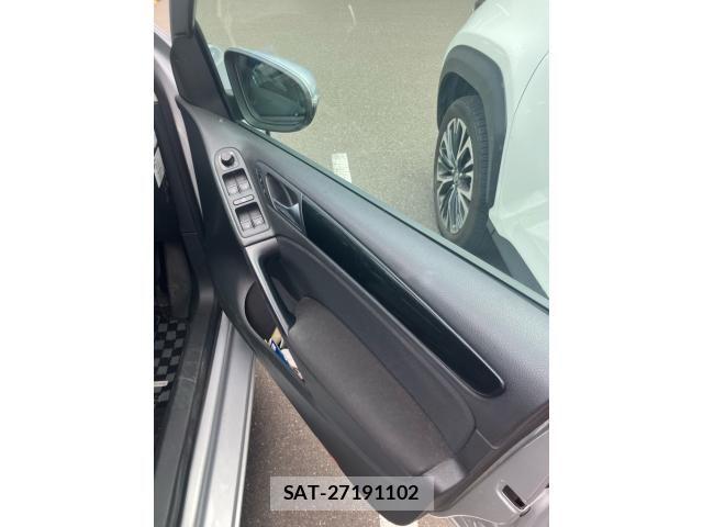 VolksWagen GOLF 2009-09 8458767-16