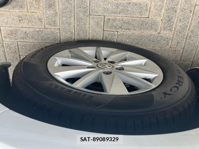 VolksWagen GOLF 2015-01 8486265-6